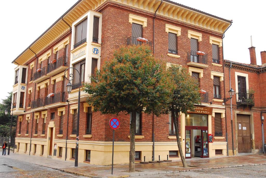 Hostal Restaurante Boccalino León Exterior foto